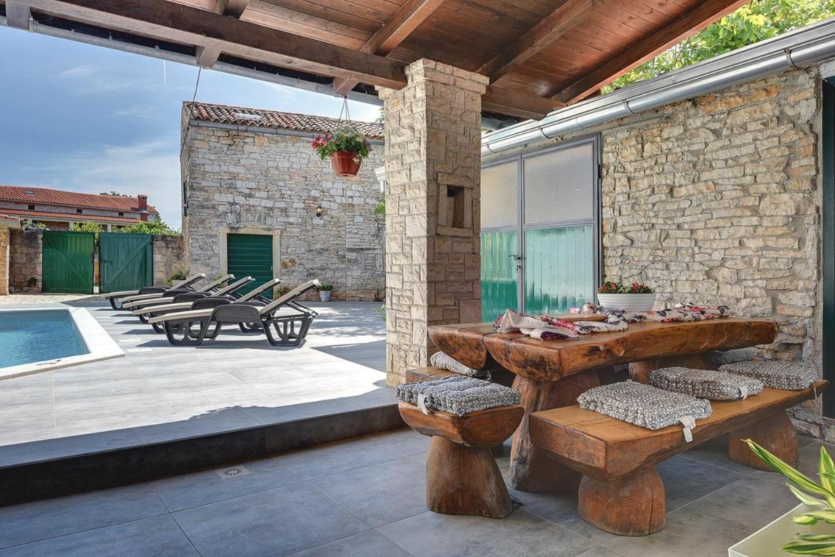 Villa Micol Gajana Екстериор снимка