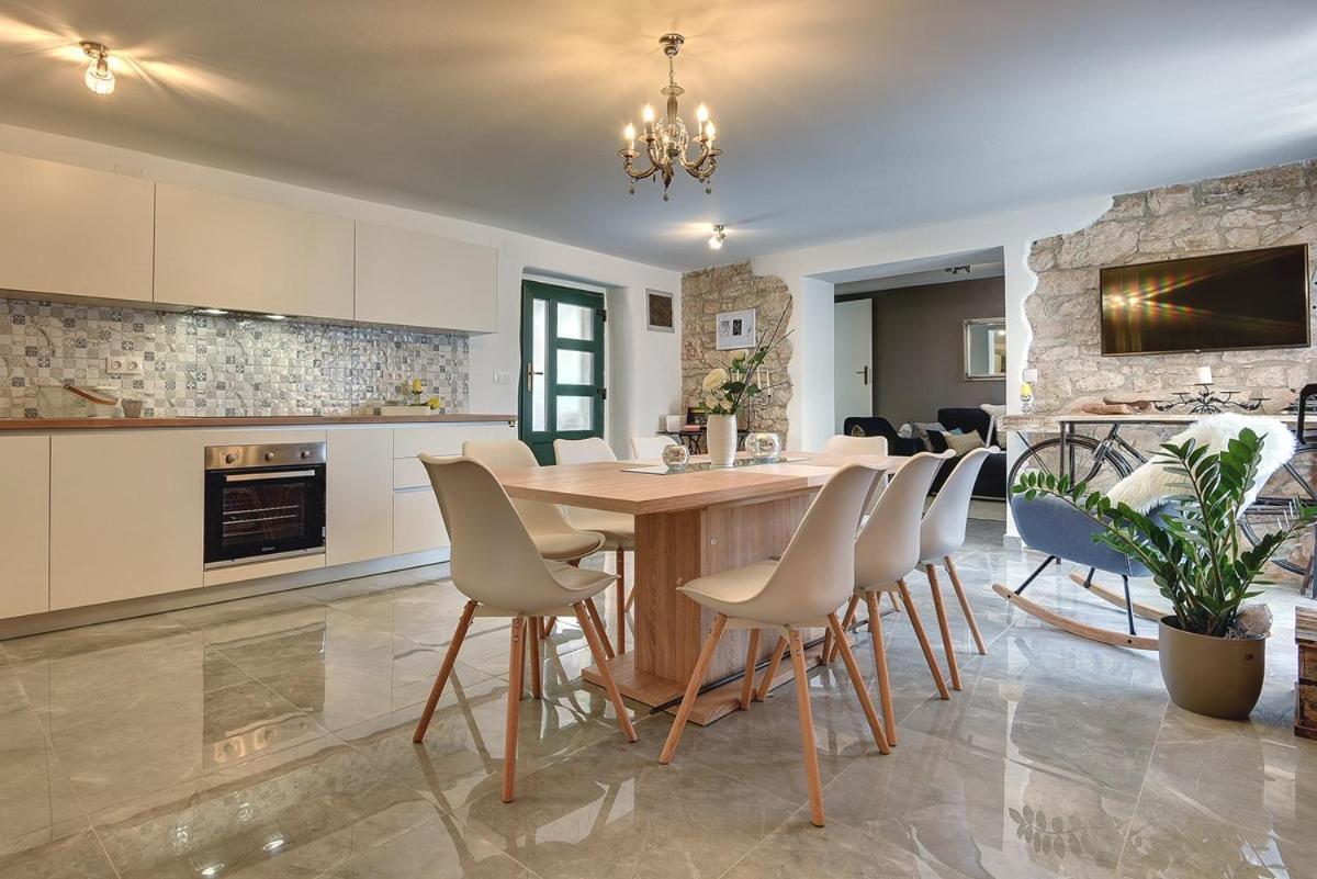 Villa Micol Gajana Екстериор снимка