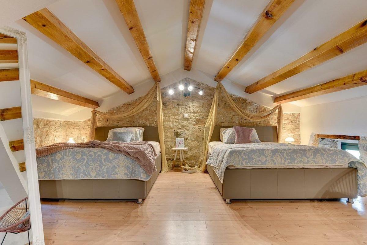 Villa Micol Gajana Екстериор снимка