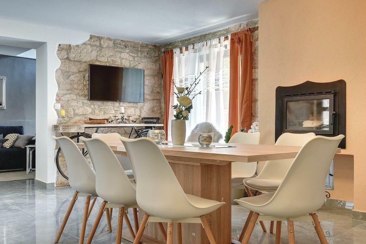 Villa Micol Gajana Екстериор снимка